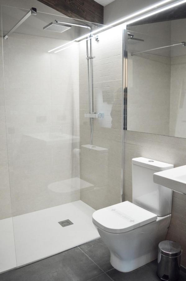 Hotel Els Avets De 캄프로돈 외부 사진