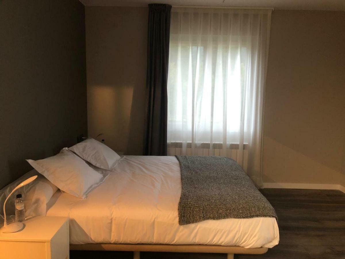 Hotel Els Avets De 캄프로돈 외부 사진