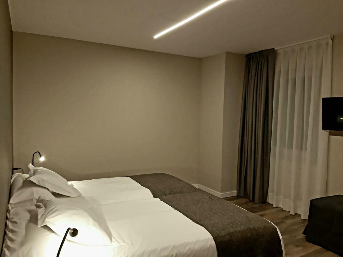Hotel Els Avets De 캄프로돈 외부 사진